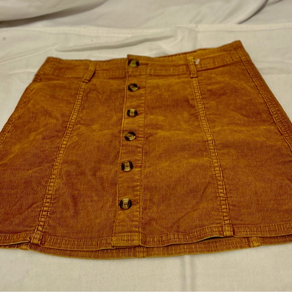 4 pcs multi  skirt, perfect for fall - Picture 5 of 6